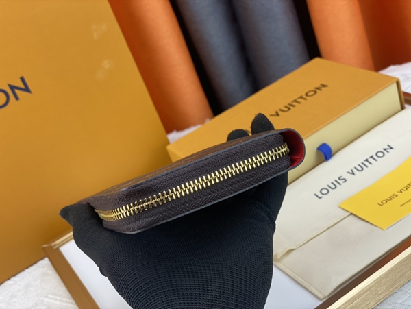 LVコピーウォレット側面デザイン